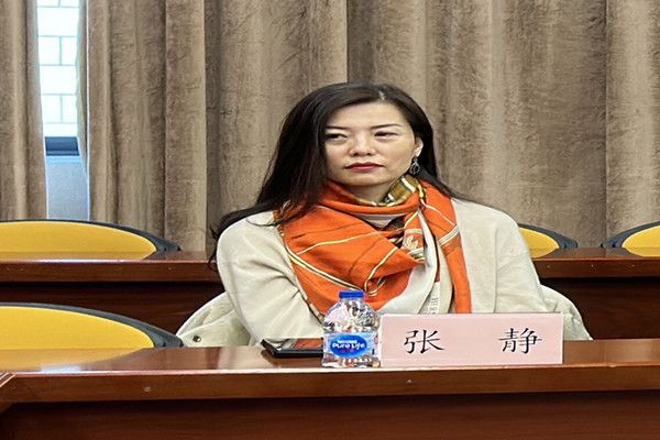 张静_副本.jpg